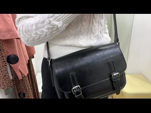 ❤️ Јавна мастурбација на младата кучка FeralBerry со дилдо во фитинг просторијата ☑ Порно видео на mk.quizfarmature.ru ❌️
